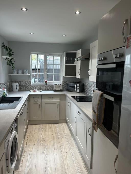 15 Min Drive To Airport 20 Min To Loch Lomond And City Center Old Kilpatrick Екстер'єр фото