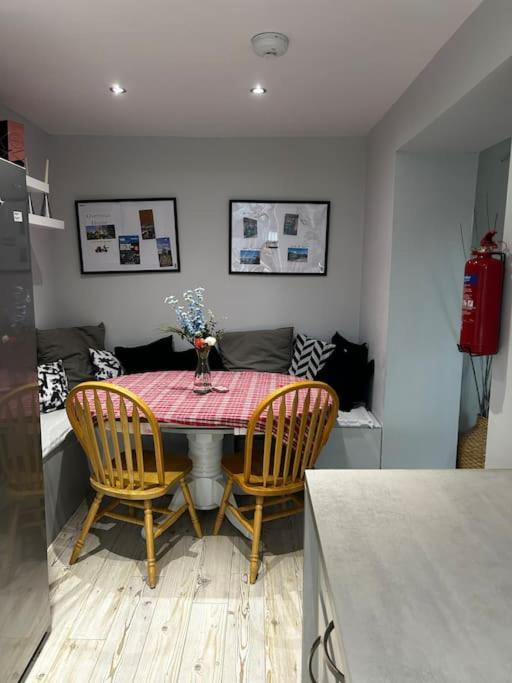 15 Min Drive To Airport 20 Min To Loch Lomond And City Center Old Kilpatrick Екстер'єр фото