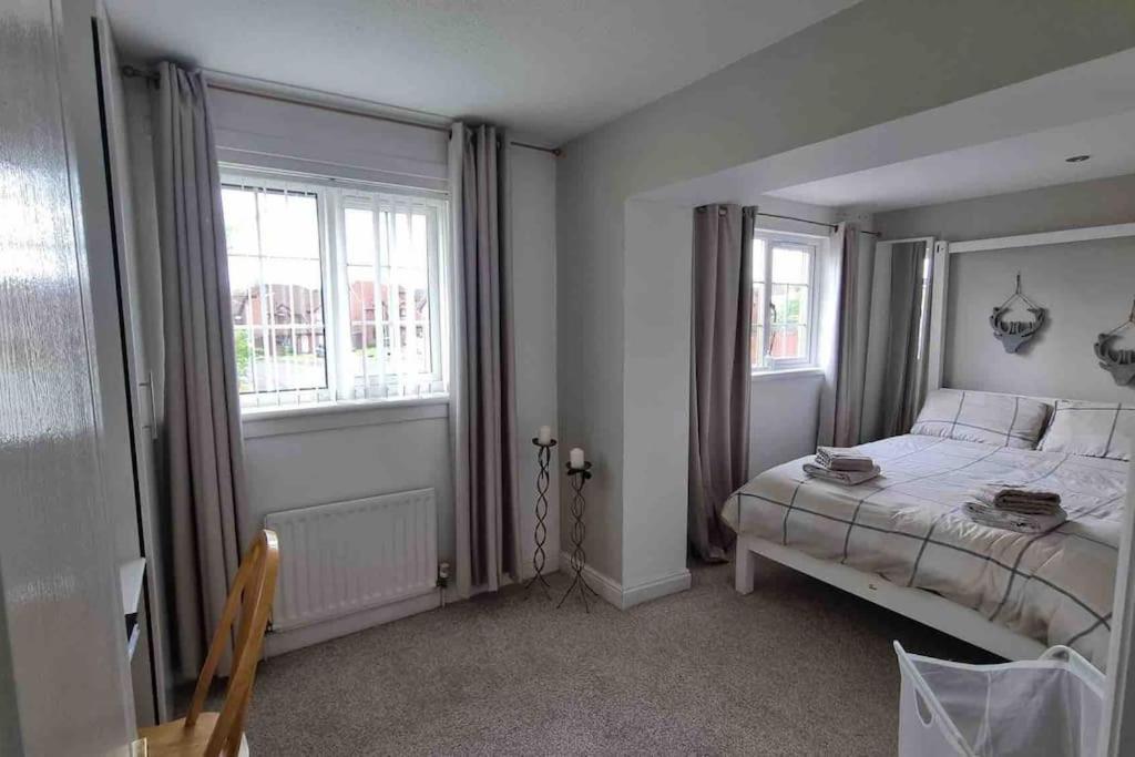 15 Min Drive To Airport 20 Min To Loch Lomond And City Center Old Kilpatrick Екстер'єр фото